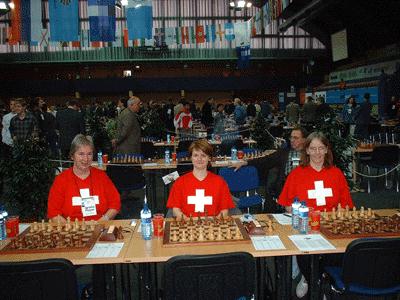 Spielsaal mit Schweizer T-Shirts