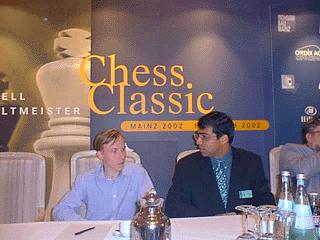 Ruslan Ponomarjow und Viswanathan Anand